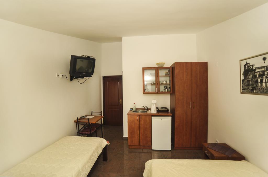 Mijovic Apartments Budva Rum bild